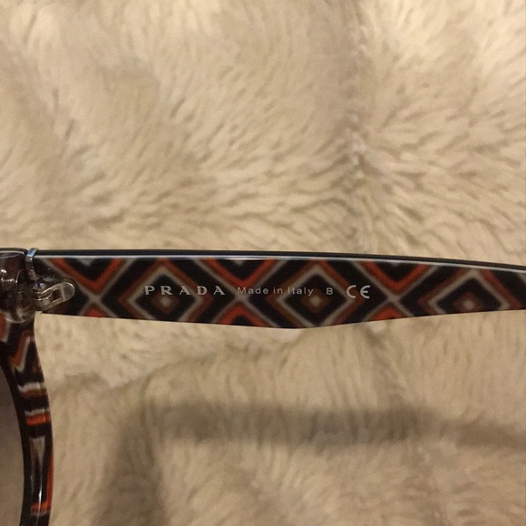 PRADA SUNGLASSES - Picture 3 of 3